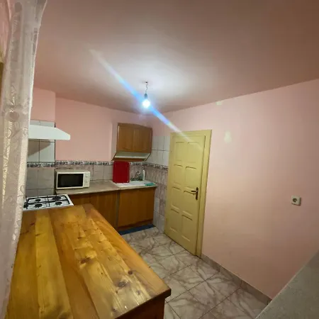 Corina Lodge *