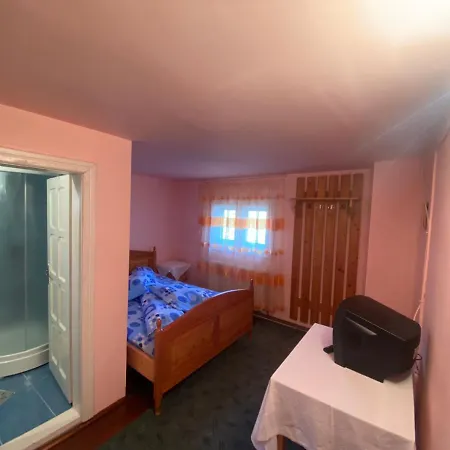 Corina Lodge *